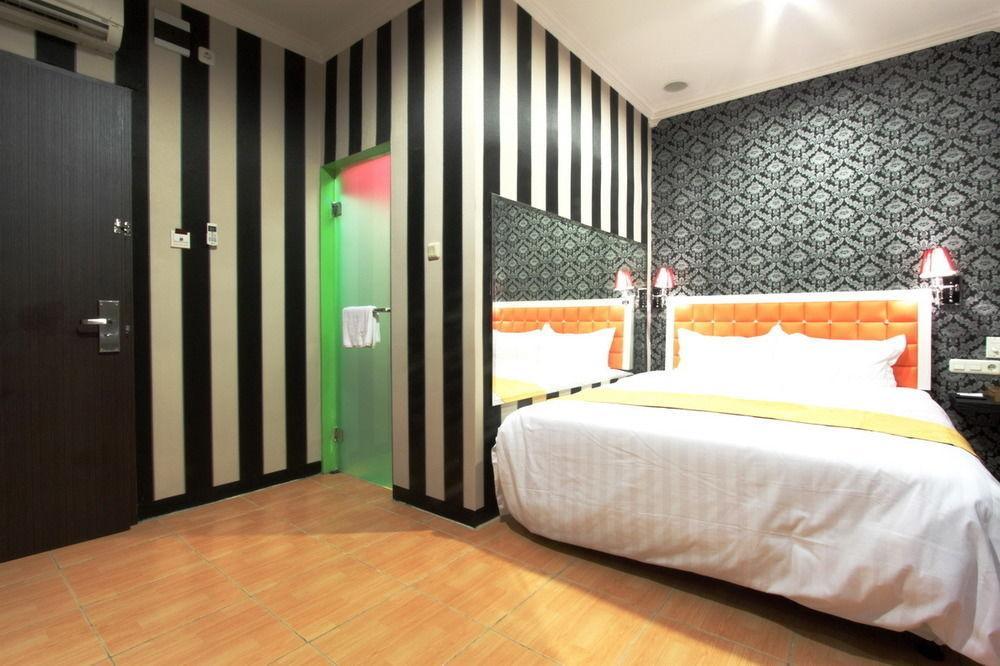 Hotel Rovi Boutique Jakarta Exterior photo