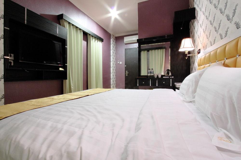 Hotel Rovi Boutique Jakarta Exterior photo