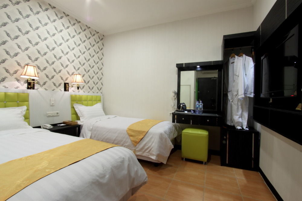 Hotel Rovi Boutique Jakarta Exterior photo