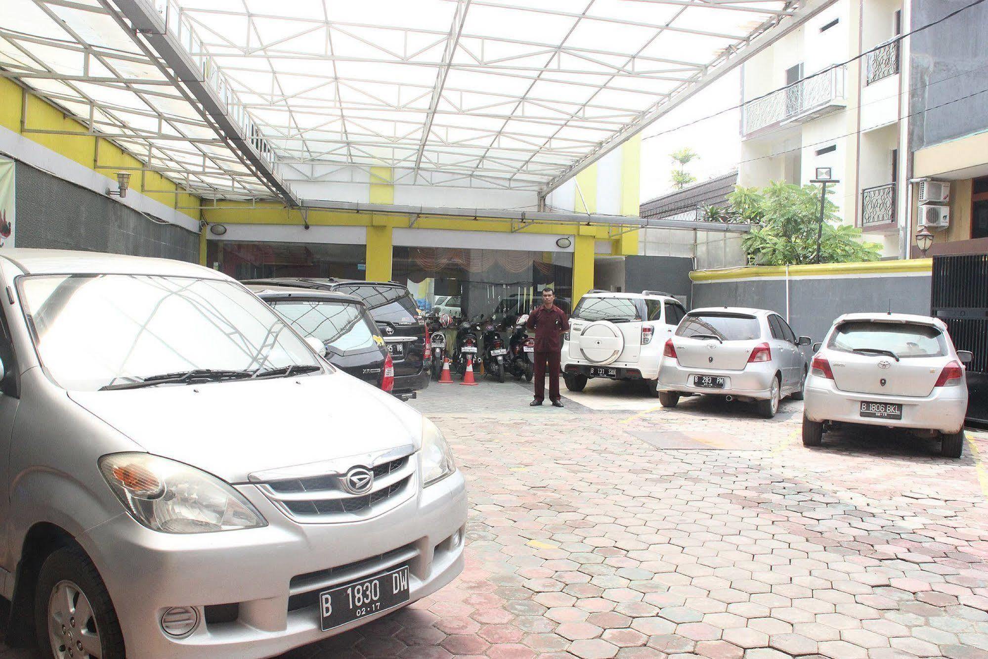 Hotel Rovi Boutique Jakarta Exterior photo