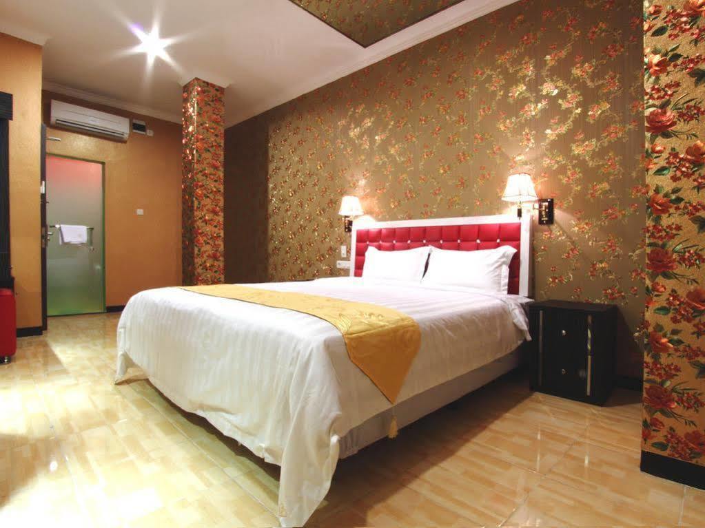 Hotel Rovi Boutique Jakarta Exterior photo